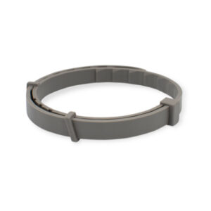Tick and flea collar with essential oils